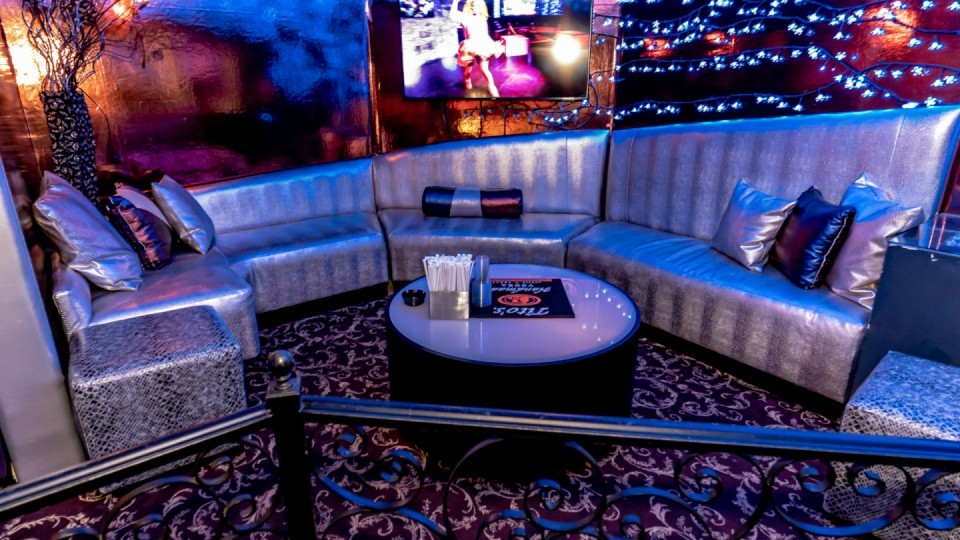 Back Room Upstairs Table 04